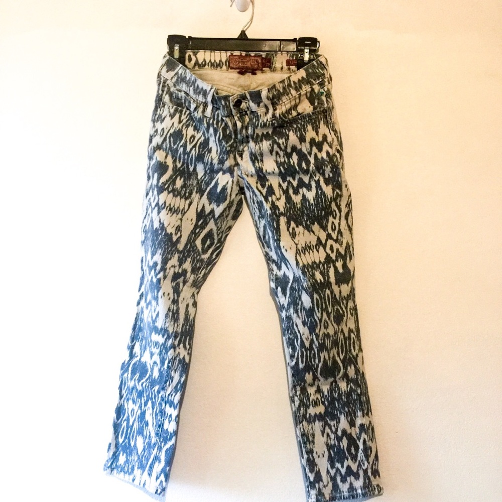 Lucky legend Aztec boho Indian native print!